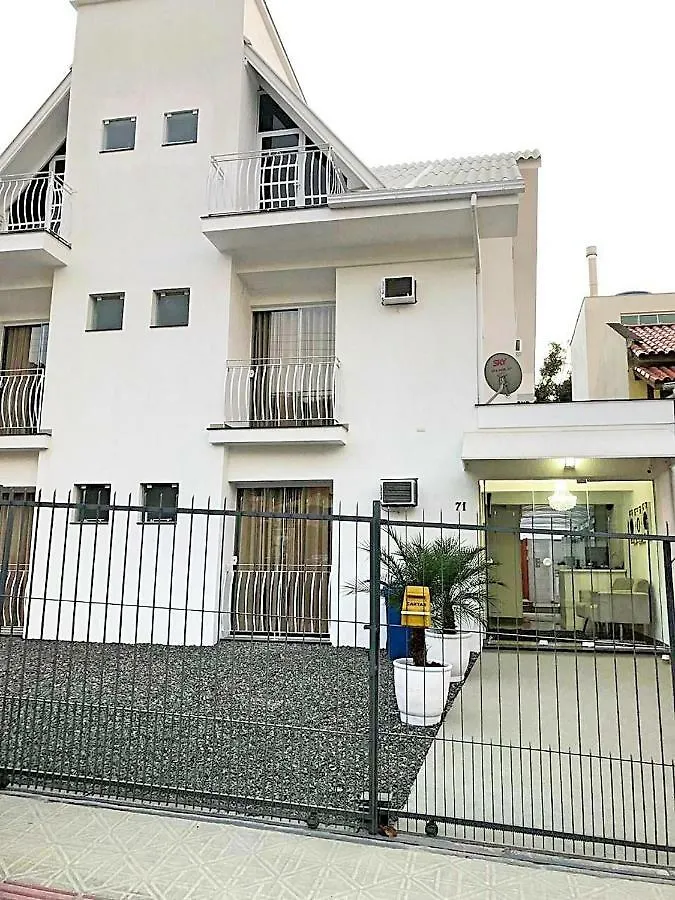 Guest house Casa Das Flores Florianopolis Brazil